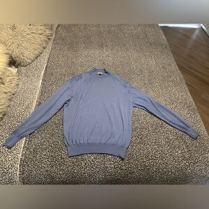 Men’s Brioni crew neck sweater, size 56, made in Italy. 70% cashmere, 30% silk.